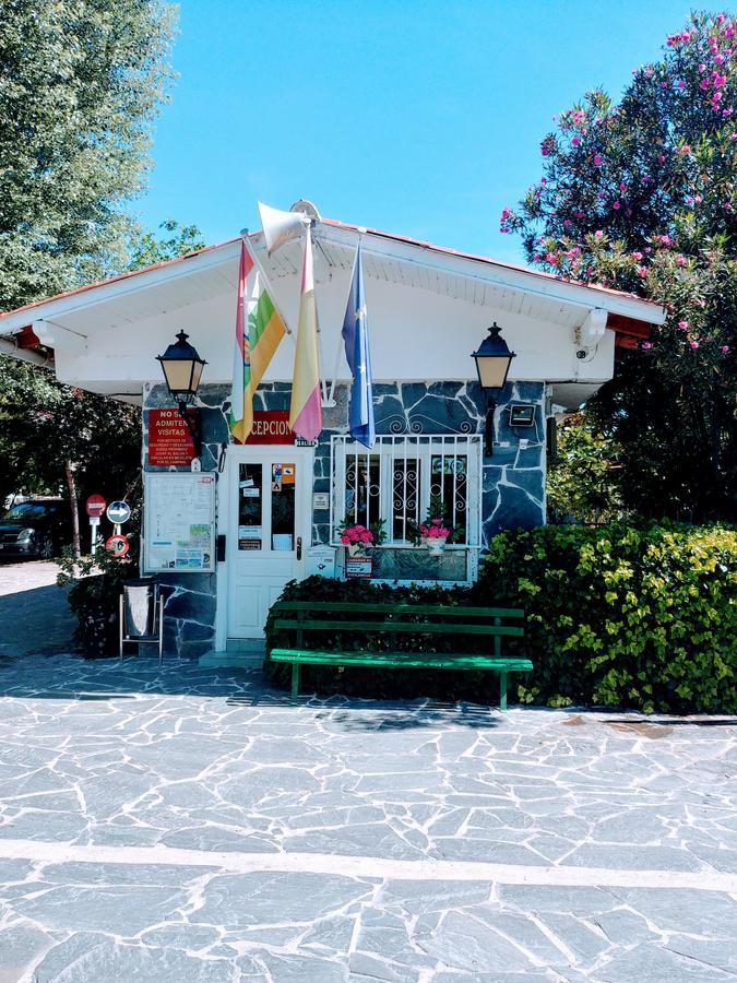 Bungalows & Albergue La Playa Logroño Exterior foto